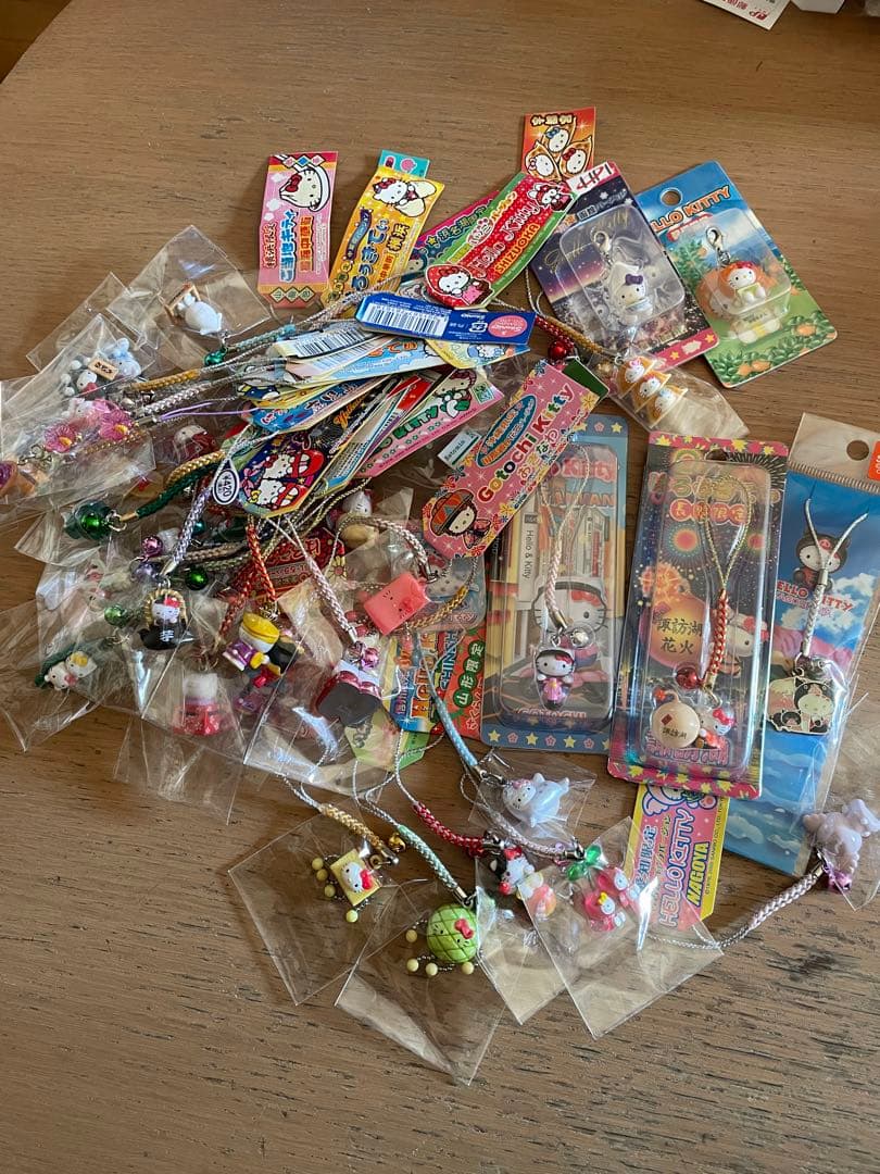 ハローキティ ご当地ストラップ セット40個値下げ不可