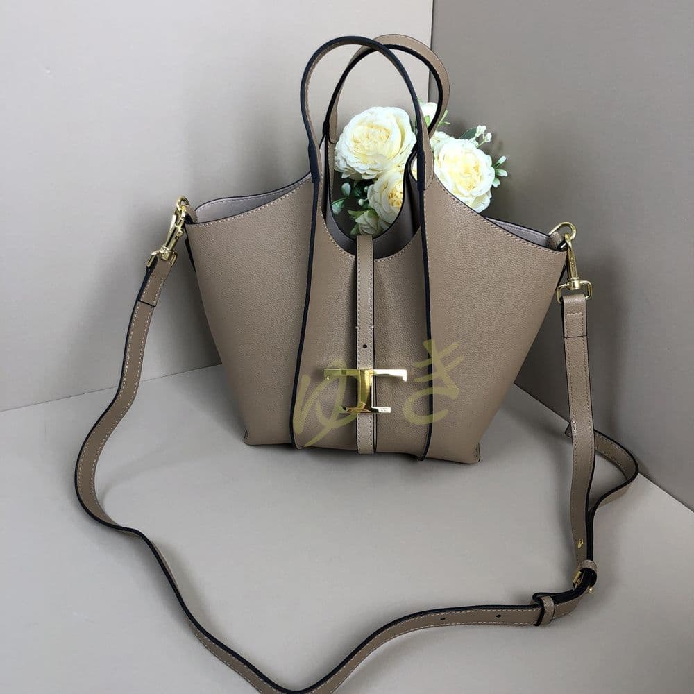 TOD’S トッズ　T タイムレス レザー トートバッグ ベージュ