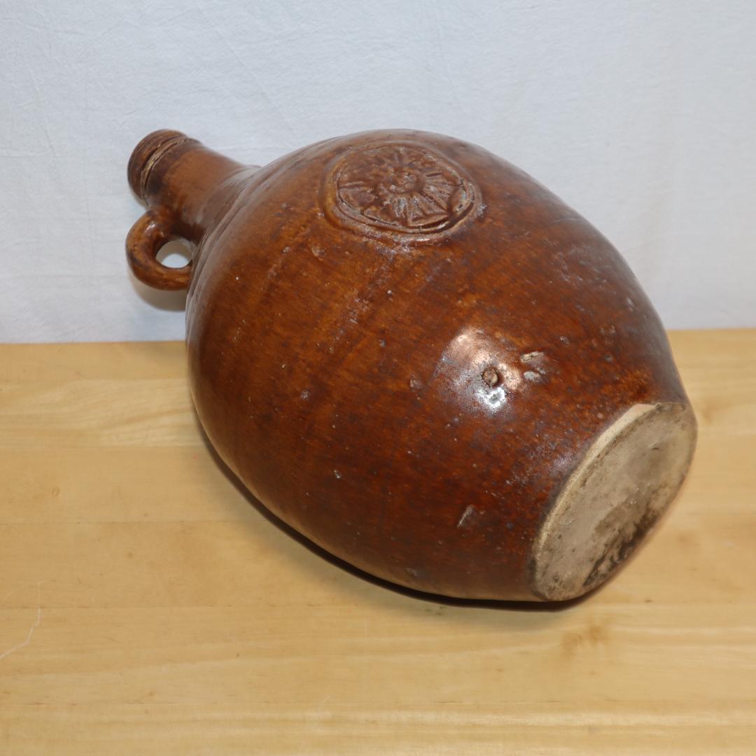 ジャワ島沖、海上がりの瀬戸の髭徳利