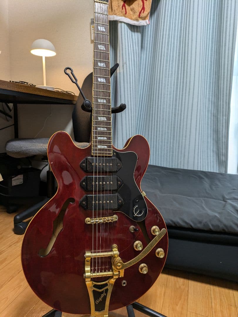 ギター Epiphone Riviera p93 WR