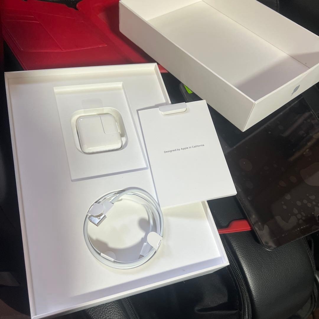 美品、Apple iPad (第７世代) Wi-Fi 128GB
