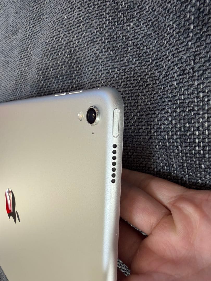 iPad Pro 9.7インチ 本体のみ(Wi-fiモデル 128GB)