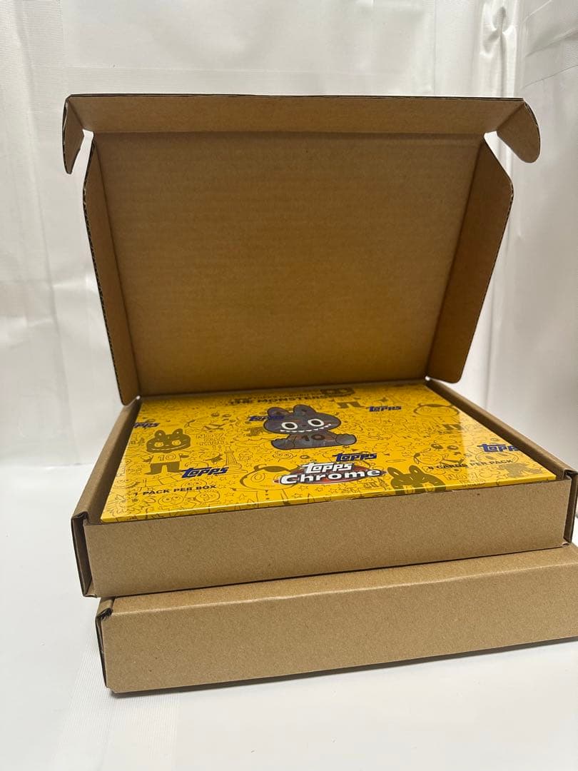2025 topps chrome labubu トレカ BOX　【未開封新品】