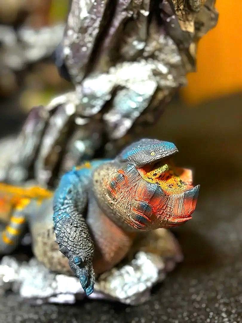 モンスターハンター リオレウス希少種 クリエイターズモデルと比較あり LED有