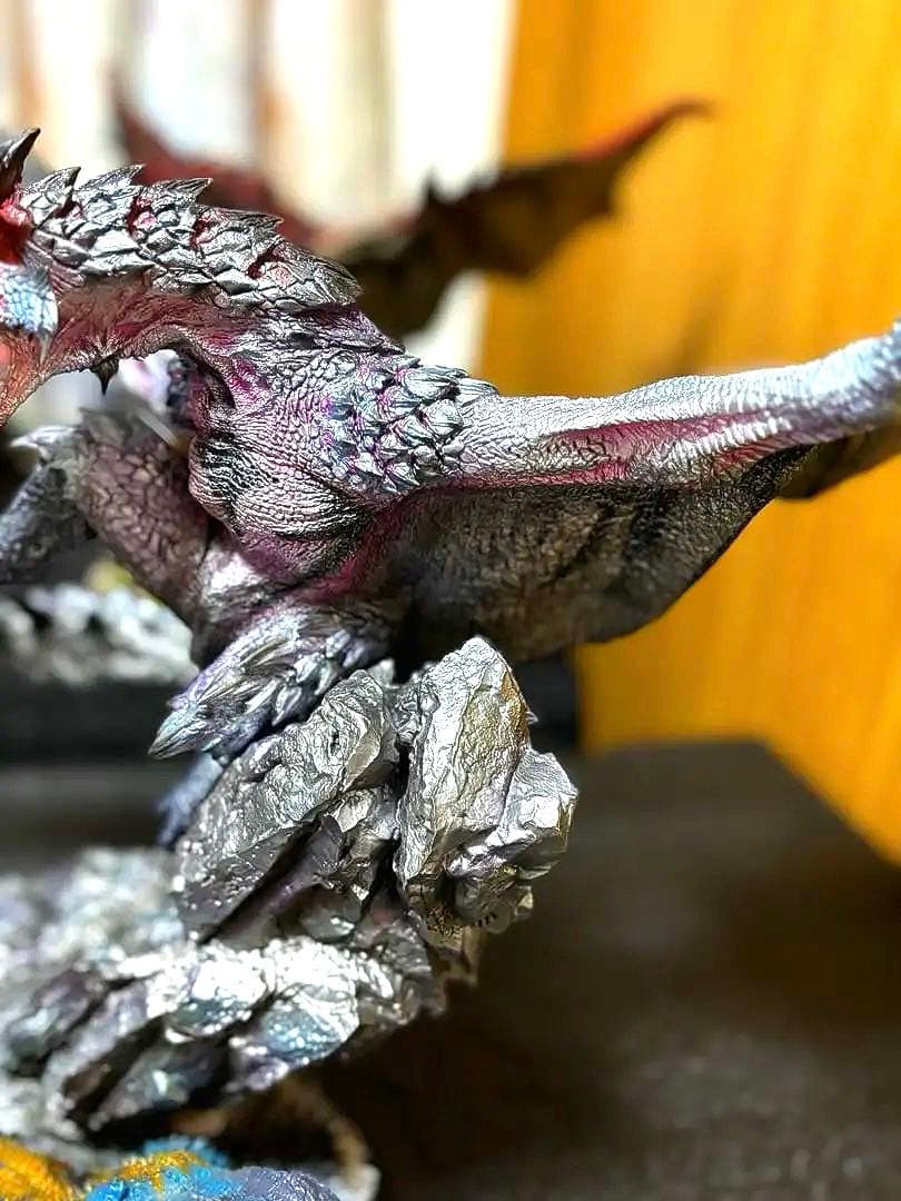 モンスターハンター リオレウス希少種 クリエイターズモデルと比較あり LED有