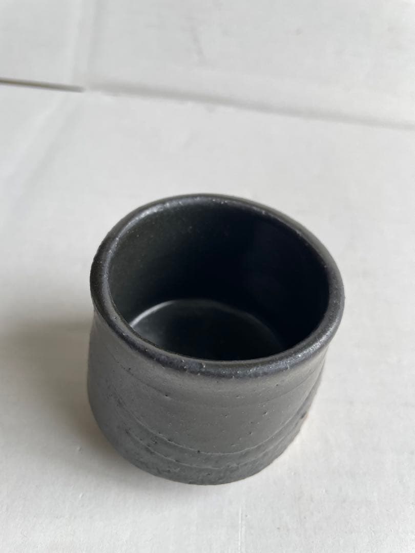 亀井勝　黄瀬戸茶碗と瀬戸黒ぐいのみセット