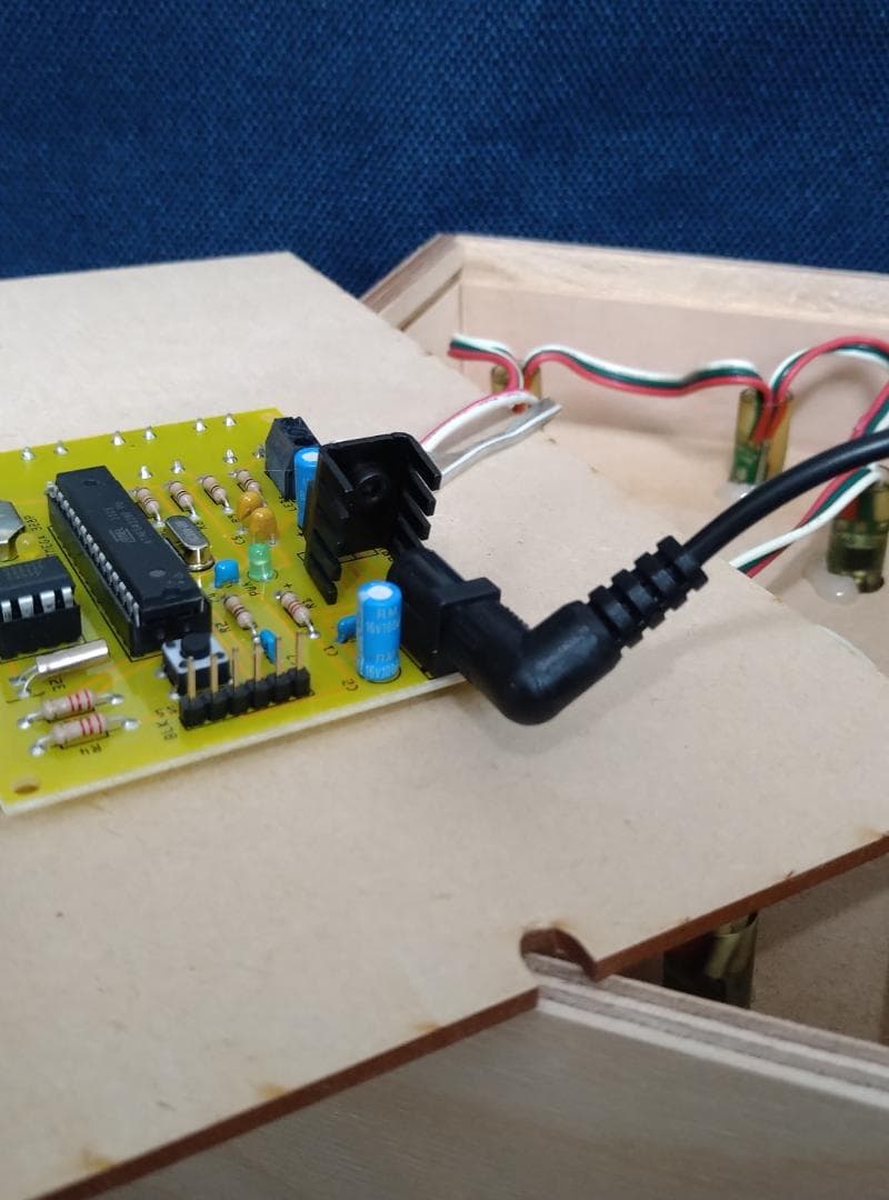 【珍品】 フィボナッチ時計 多色デジタル置時計 フルカラーランプ