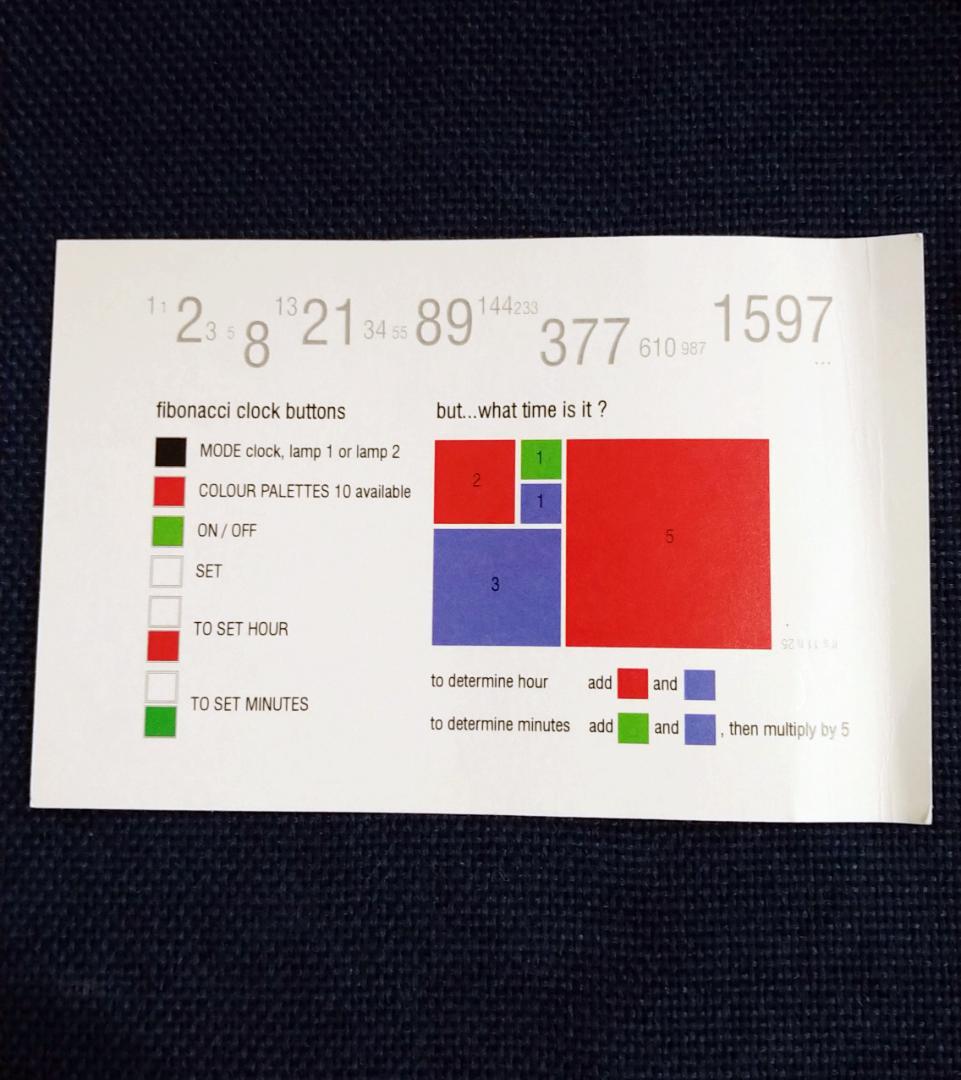 【珍品】 フィボナッチ時計 多色デジタル置時計 フルカラーランプ