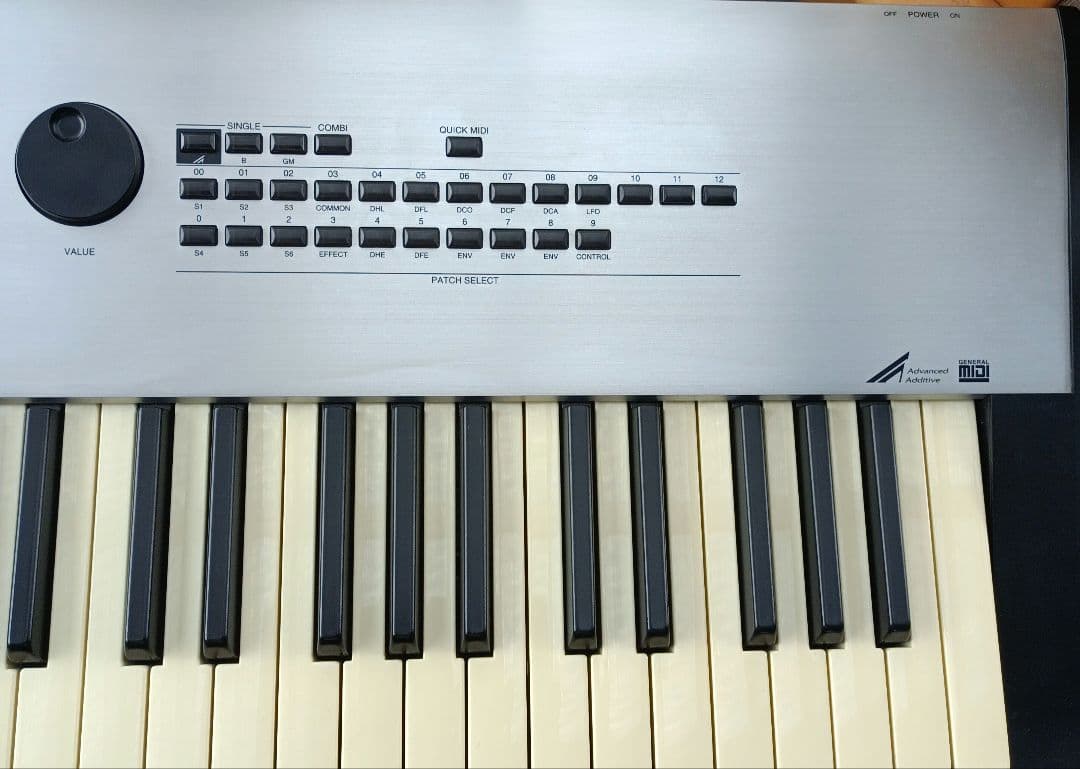KAWAI K5000W シンセサイザー