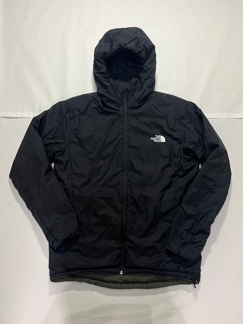 THE NORTH FACE　機能的なリバーシブル保温フーディジャケット