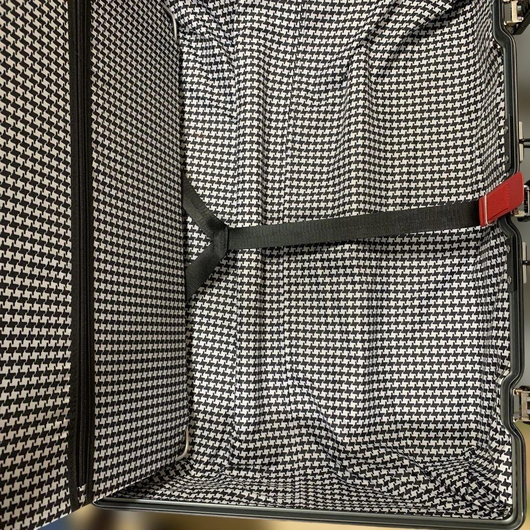 イノベーター INV7811Gun l 96L アルミスーツケース