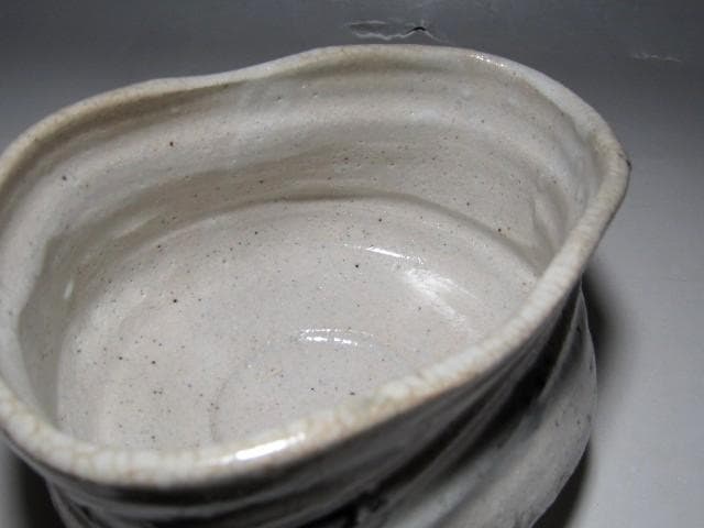 若尾利貞 志野茶碗　風合い美しい仕上がりの逸品　　　　　　　m126