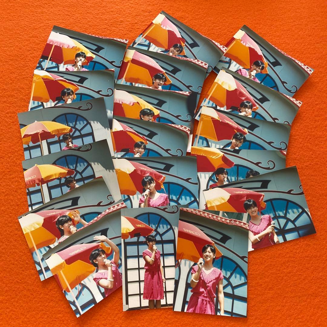 激レア　中森明菜　親衛隊ワッペン　ステッカー　生写真　ポストカード　切り抜き　他