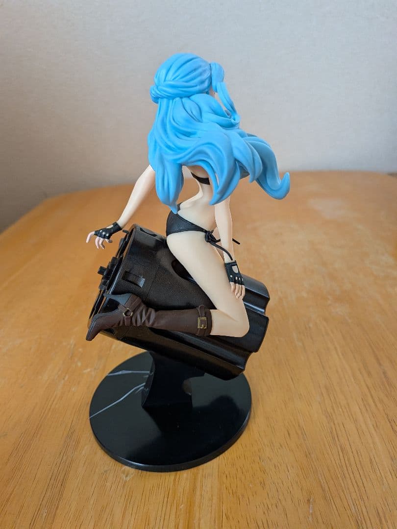 ワンピース　フラッグダイヤモンドシップ　　ペローナ・ビビ　フィギュア