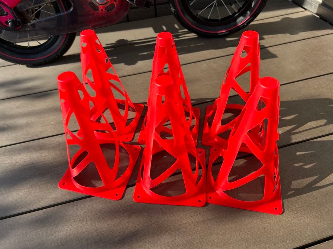 へんしんバイク　12インチ　ピンク　カラーコーン付き