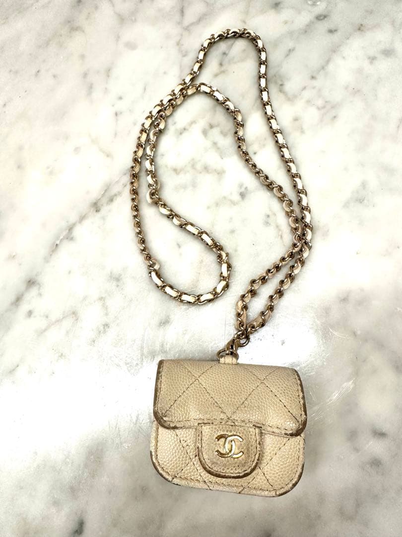 CHANEL AirPods Pro ケース マトラッセ チェーンストラップ付