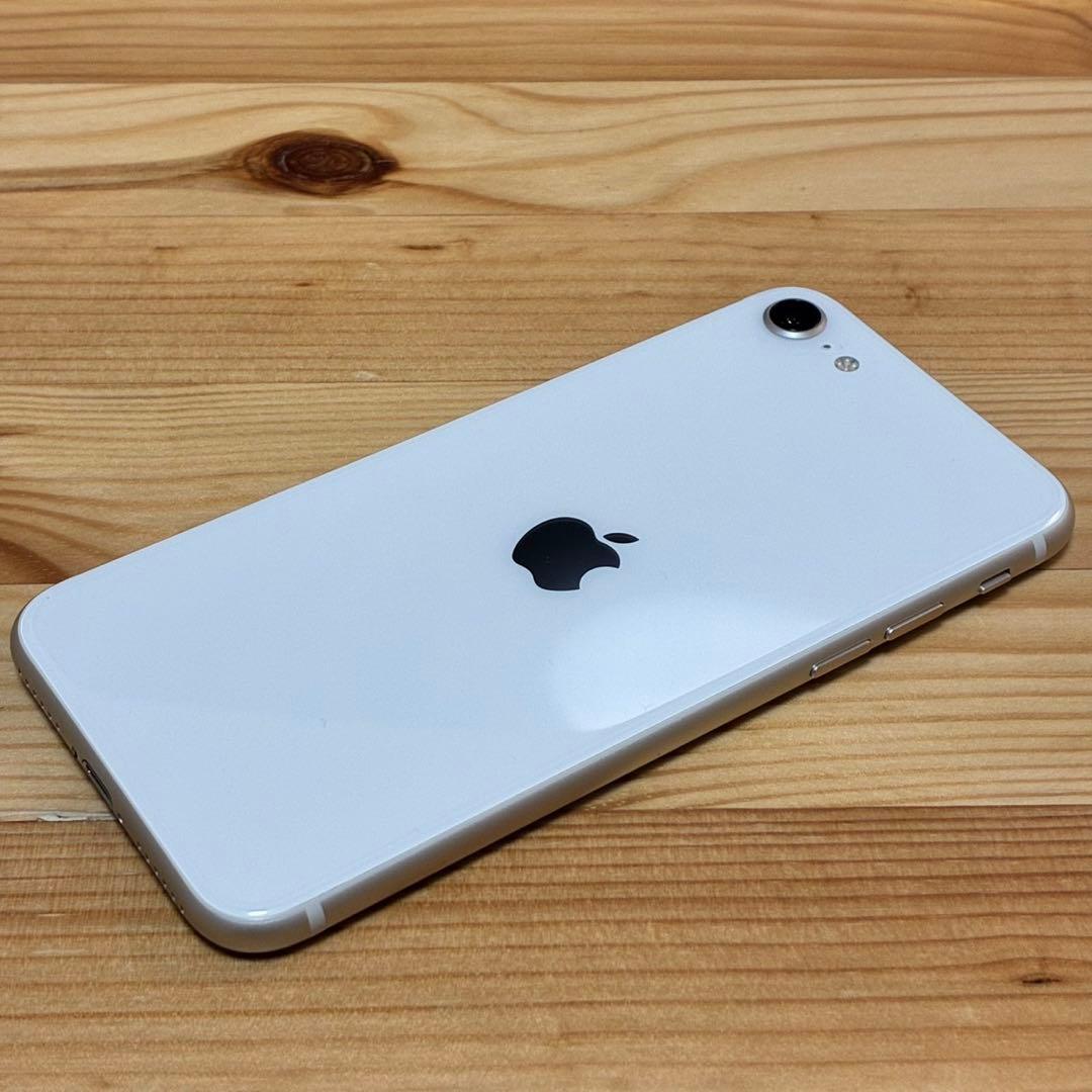 バッテリー新品　iPhoneSE第3世代64GB SIMフリー　美品　おまけ有り