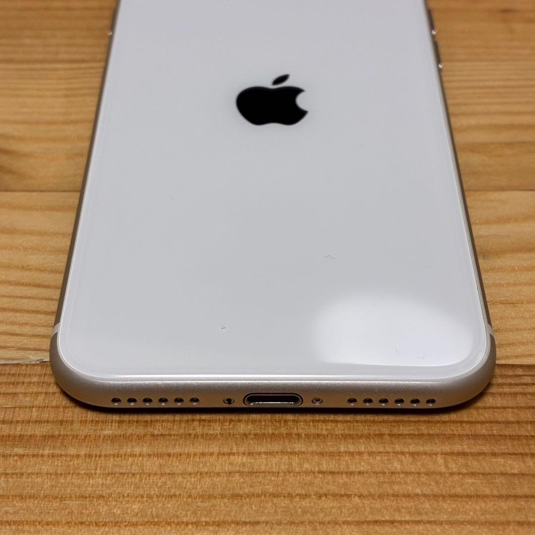 バッテリー新品　iPhoneSE第3世代64GB SIMフリー　美品　おまけ有り