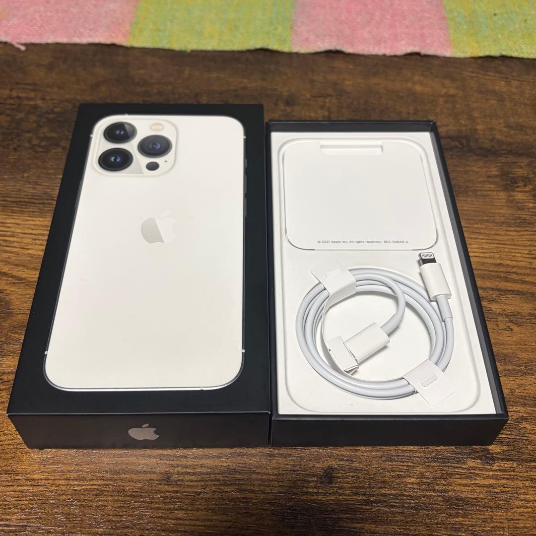 iPhone13pro 256GB SIMフリー