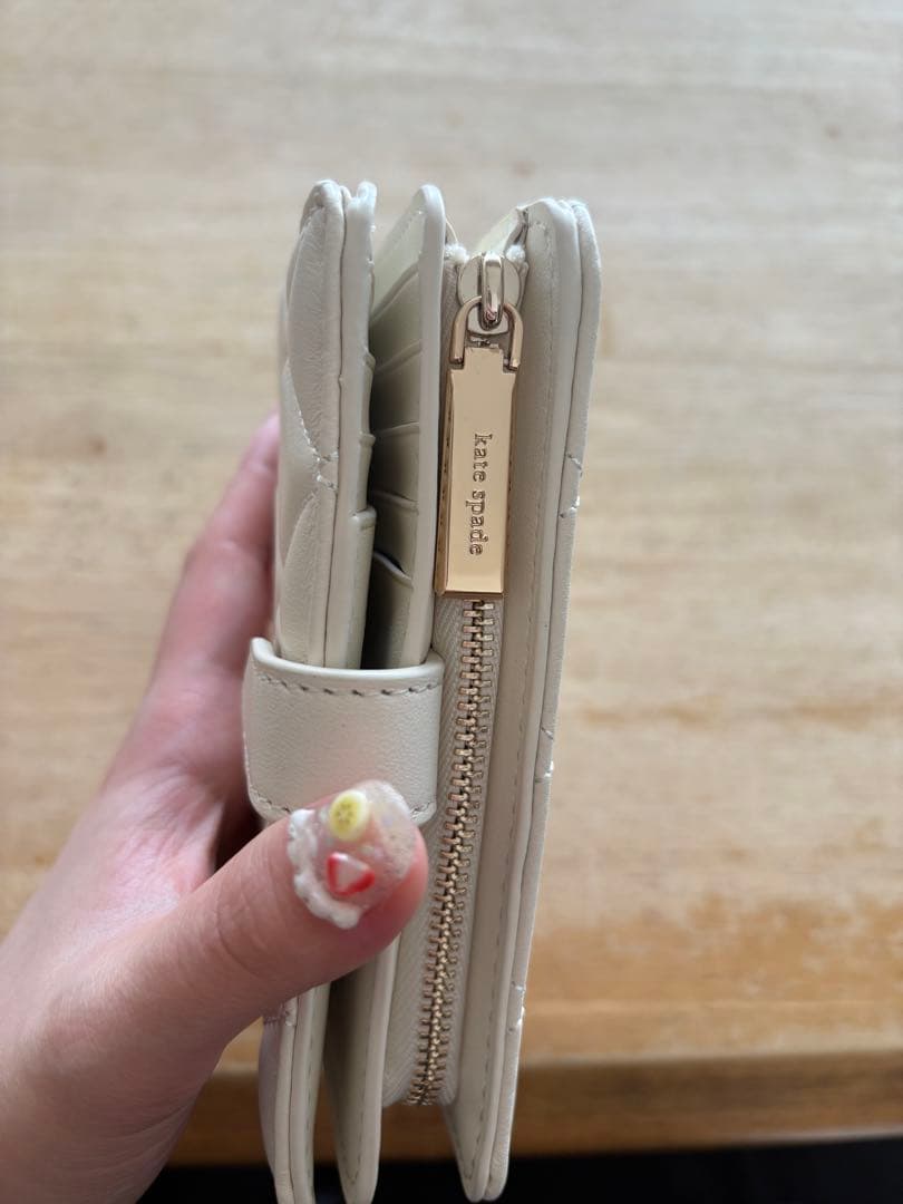 kate spade ホワイト 二つ折り財布