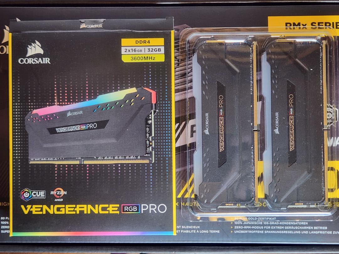 メモリー CORSAIR VENGEANCE PRO 32GB DDR4 3600Mhz