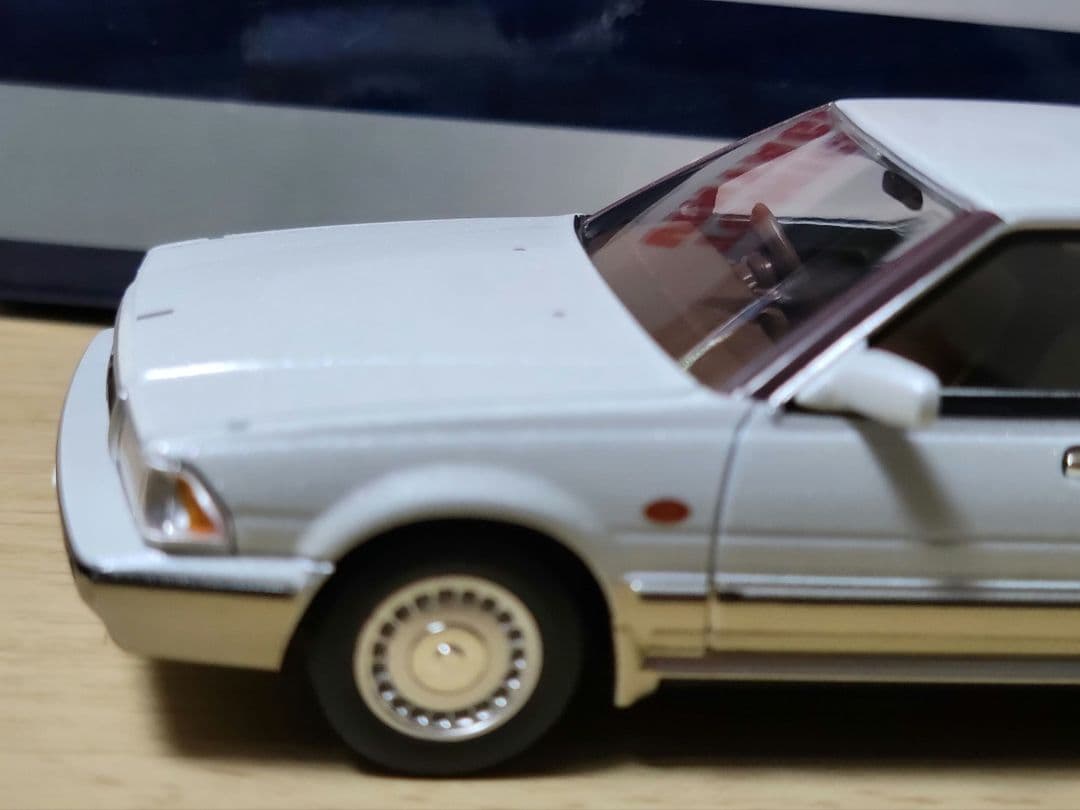 希少！トミカリミテッドヴィンテージネオ43セドリック ブロアムVIP Y31