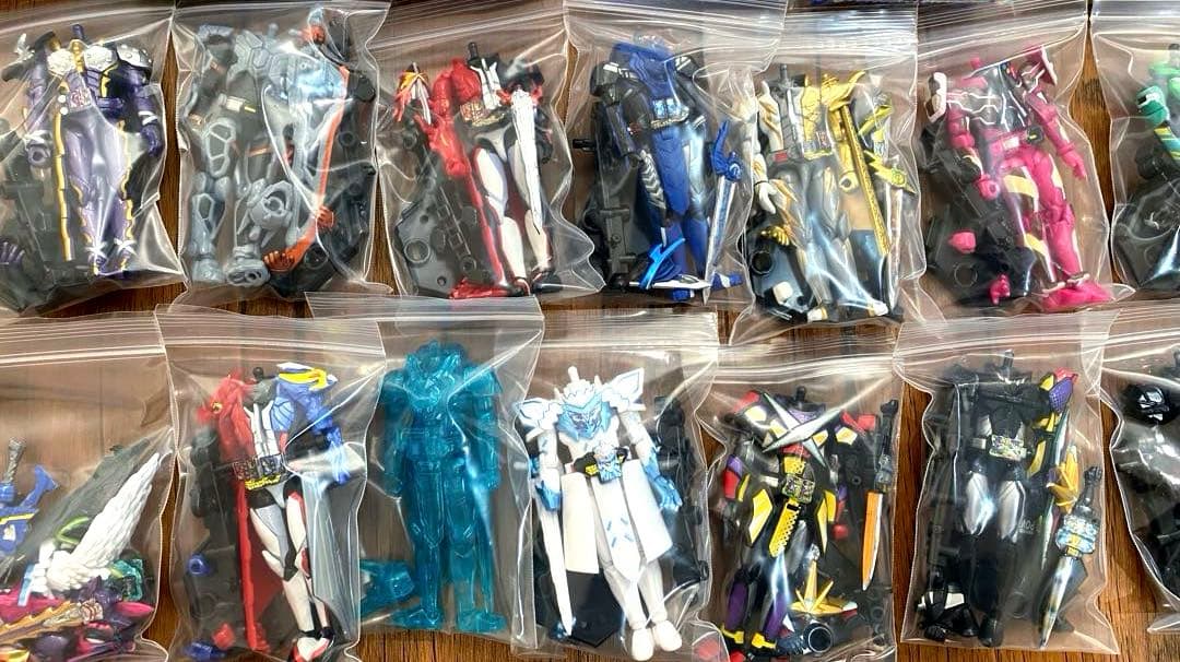 【仮面ライダー】装動 仮面ライダーセイバー セット