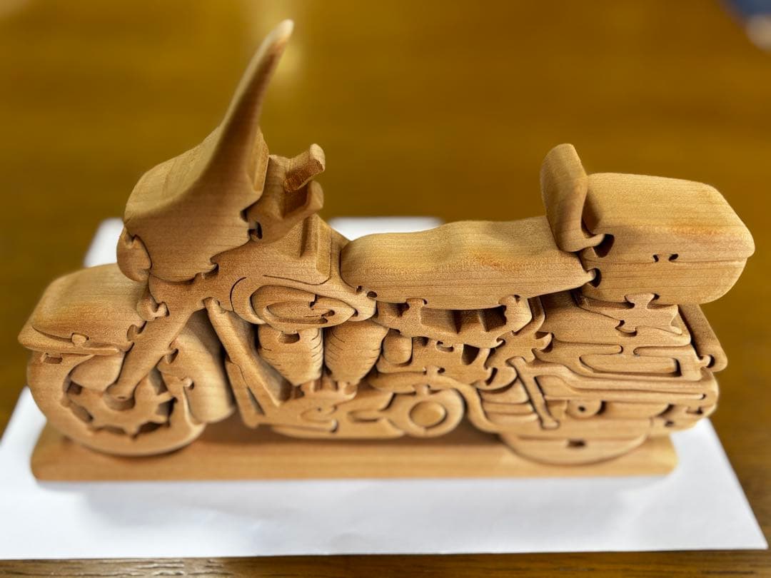 HARLEY DAVIDSON TOURING 木製オートバイパズル 工芸品