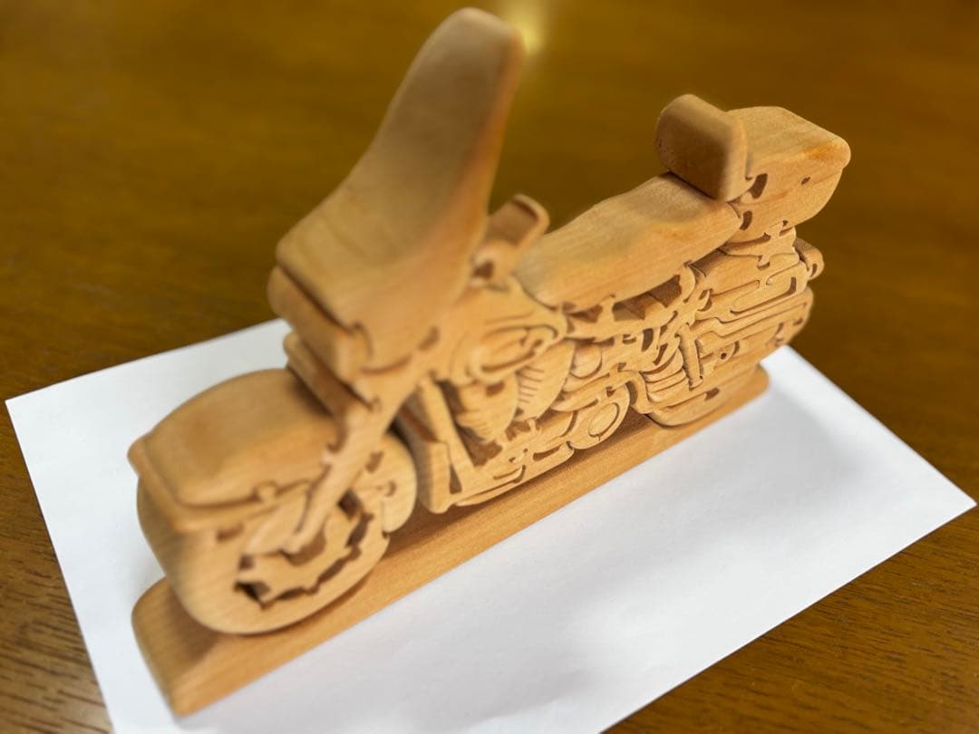 HARLEY DAVIDSON TOURING 木製オートバイパズル 工芸品