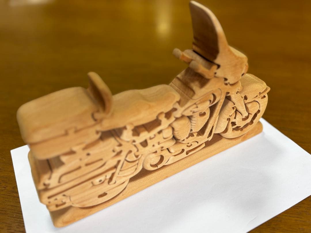 HARLEY DAVIDSON TOURING 木製オートバイパズル 工芸品