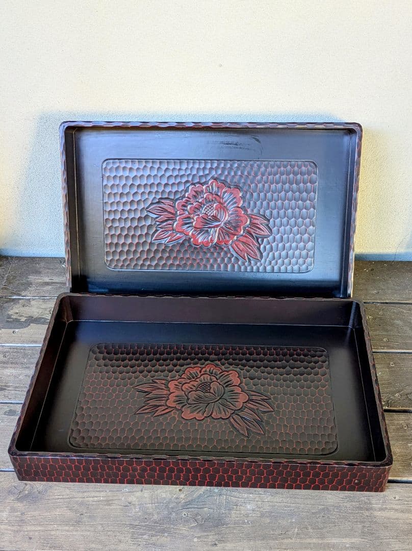 鎌倉彫乱れ箱　木製衣装箱　入れ子　伝統工芸品　漆塗り　昭和レトロ