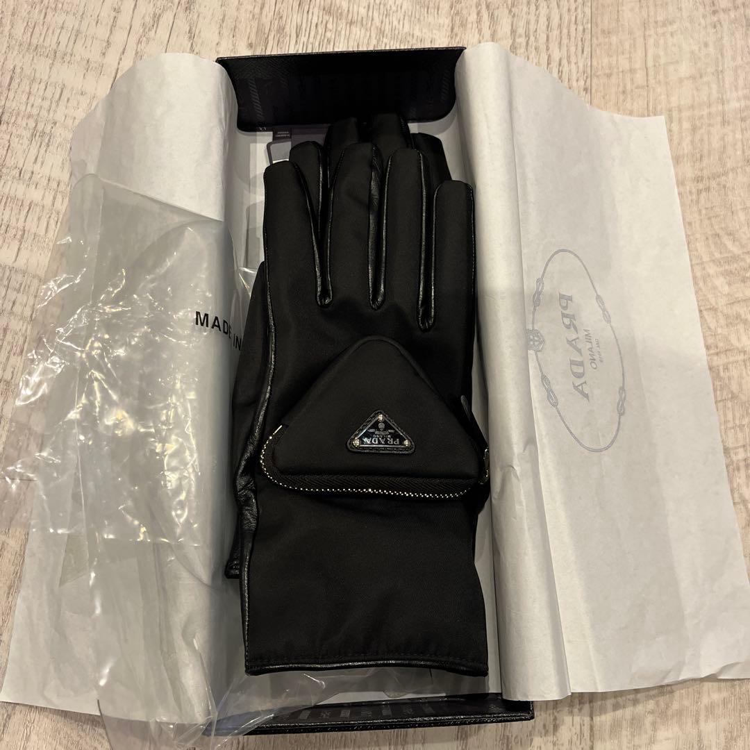 PRADA ブラック手袋