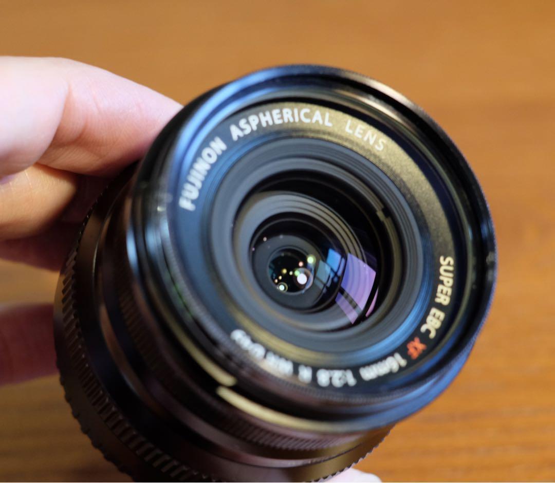 富士フィルム•単焦点レンズ【XF 16mm F2.8 R WR •純正フード付