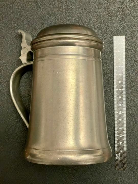 ポルシェ　錫製ビアジョッキ