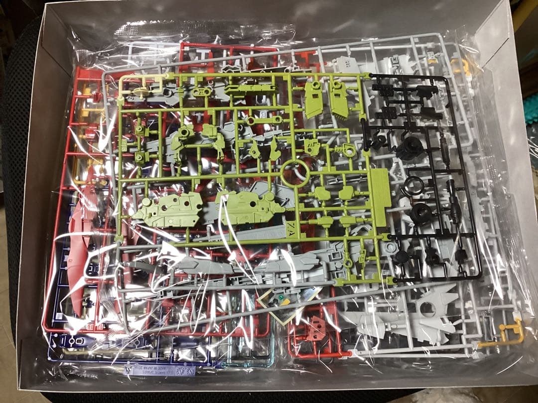 【新品】HG デスティニーガンダム Spec II & ゼウスシルエット