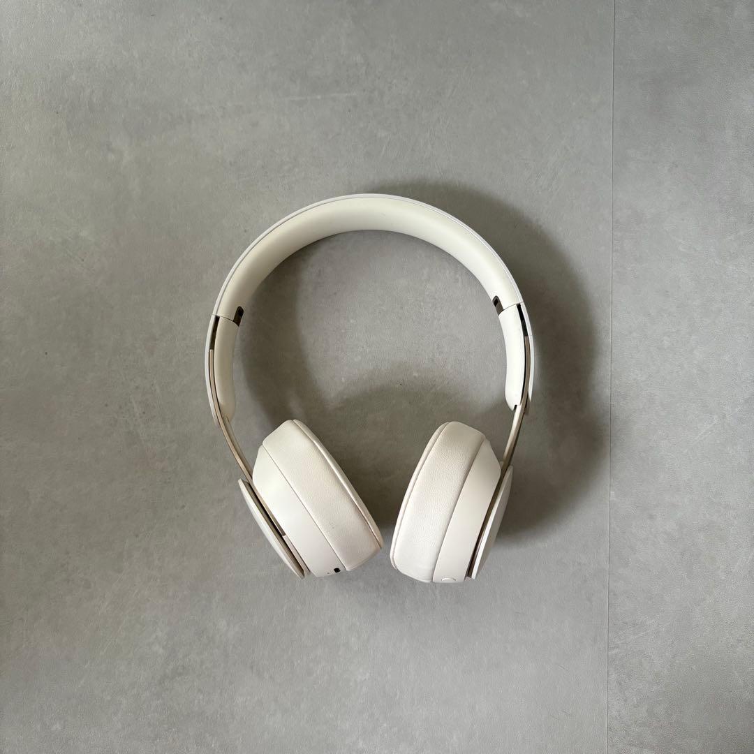 Beats Solo Pro (Beats By Dr. Dre) アイボリー