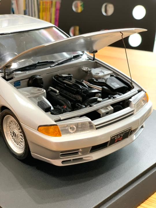 日産　スカイラインGTR  プラモデル　車　完成品