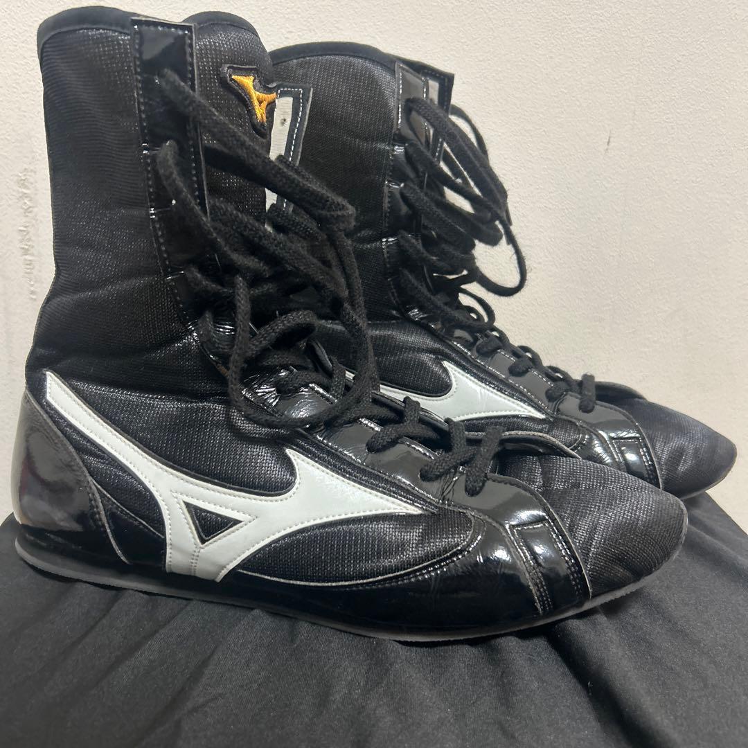ボクシングシューズMizunoハイカットシューズ ブラック/ホワイト