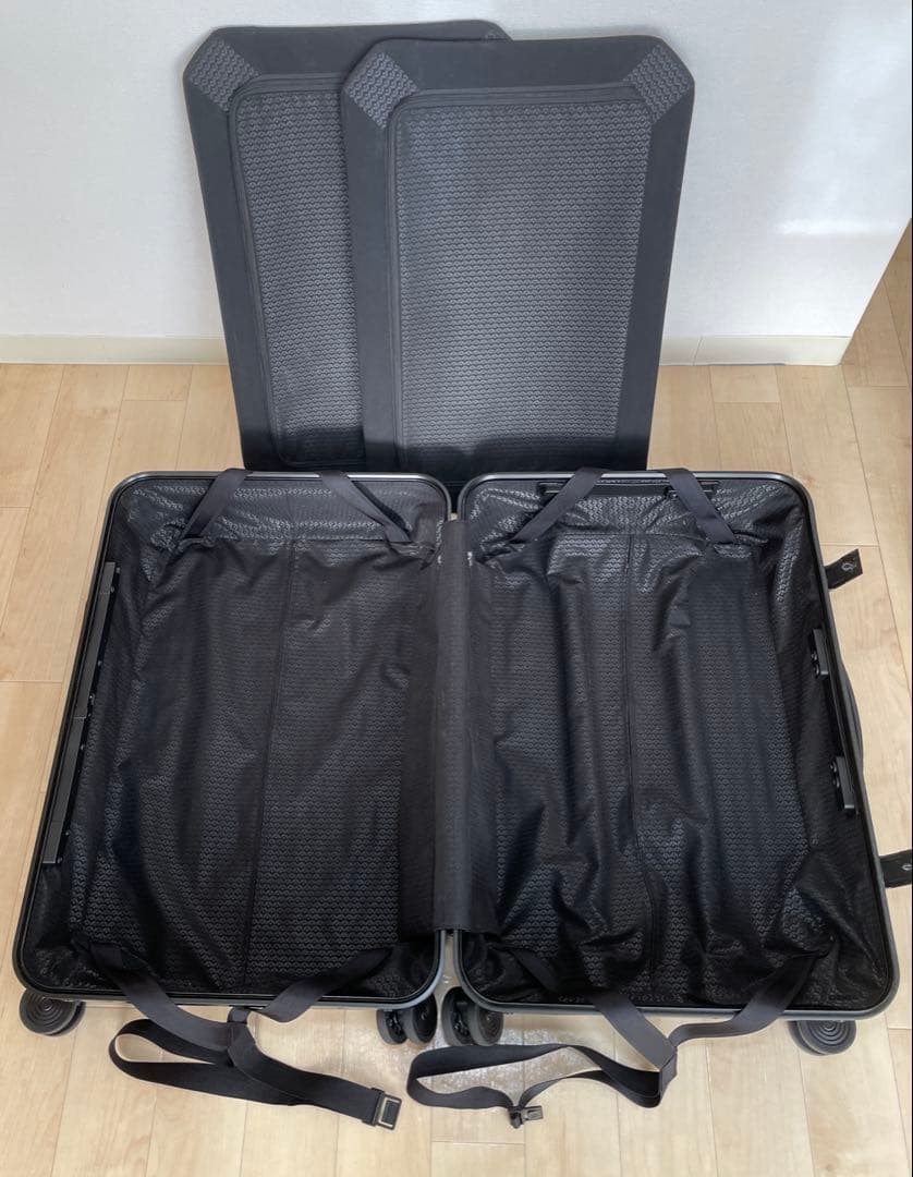 サムソナイト　アルミニウム　スピナー69 スーツケース　アルミ製　TSAロック