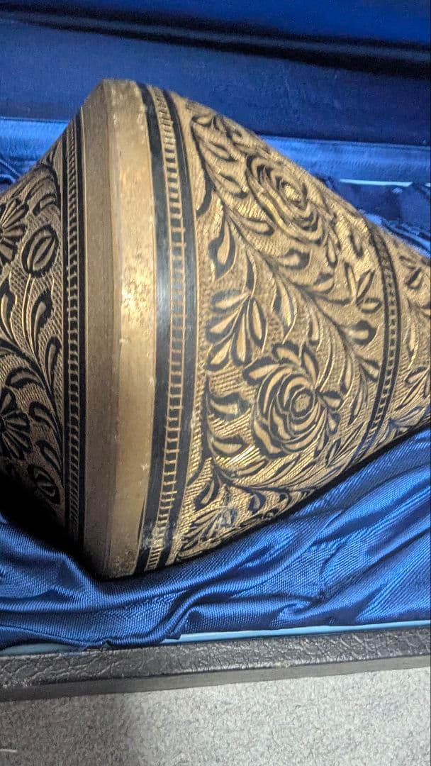 ムガール彫刻　インド　花瓶　骨董　彫金　ヒンディー　フラワーベース　手彫り