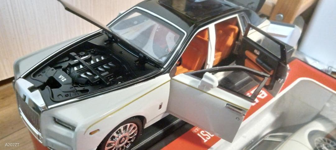 【New最安値】精密1:18スケール 特大サイズ ロールス・ロイス ファントム