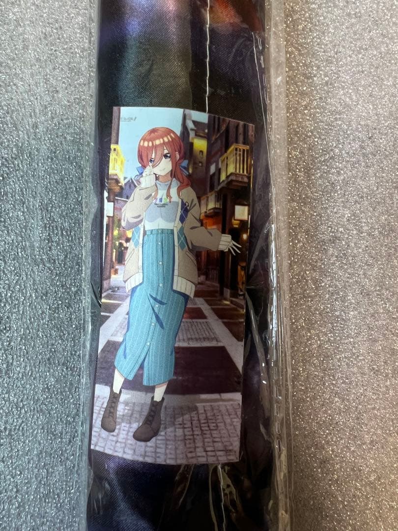 五等分の花嫁コラボレーションアパレル　三玖、二乃