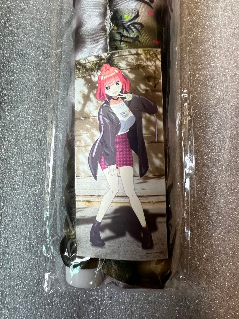 五等分の花嫁コラボレーションアパレル　三玖、二乃