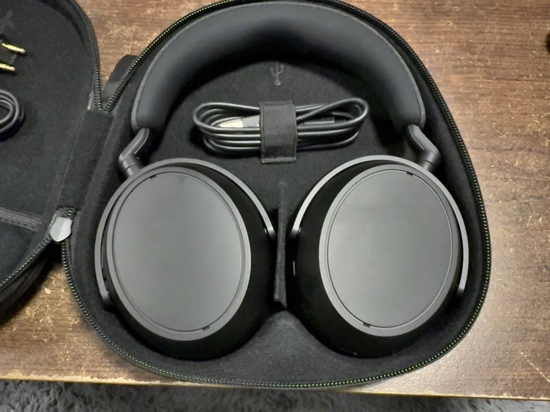 ヘッドホン SENHEISER MOMENTUM 4 Wireless
