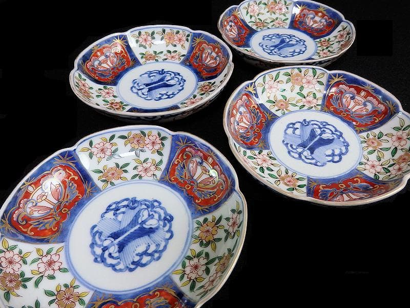 大聖寺伊万里　金襴手　桜に払子の図　４寸半皿　４枚　C351AS-AFf