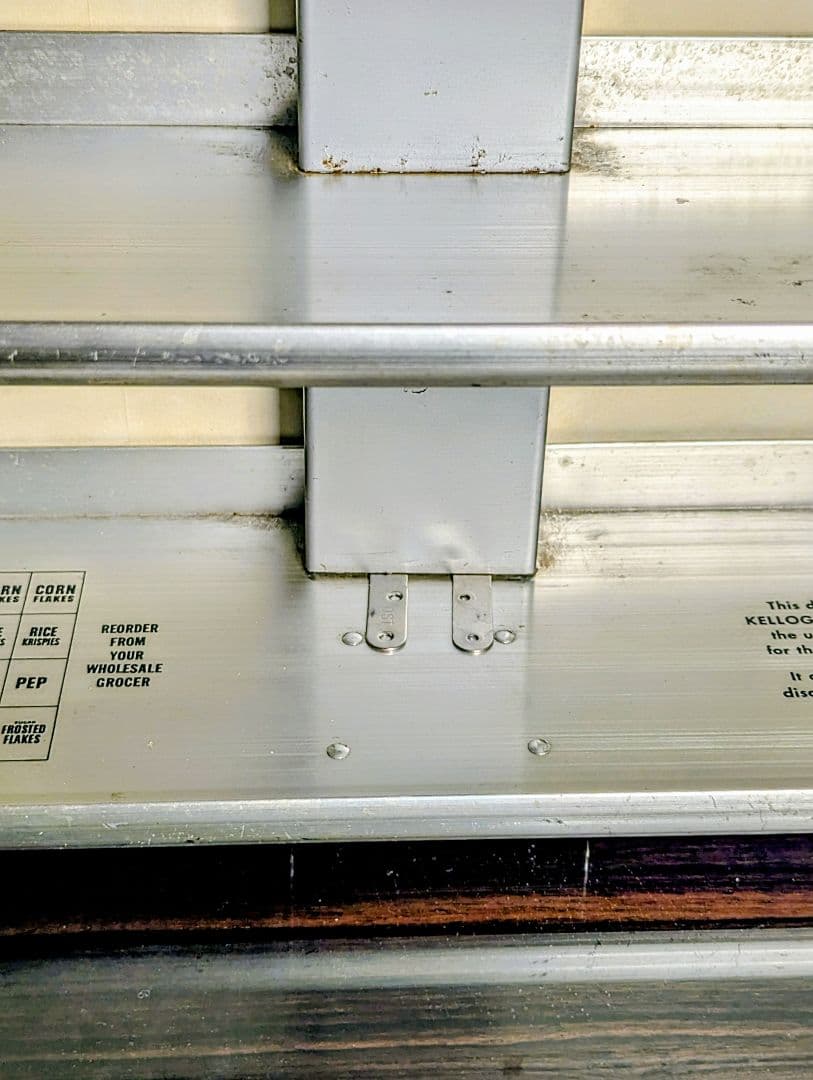 ケロッグ 店舗用什器 ディスプレイ棚 四段ラック