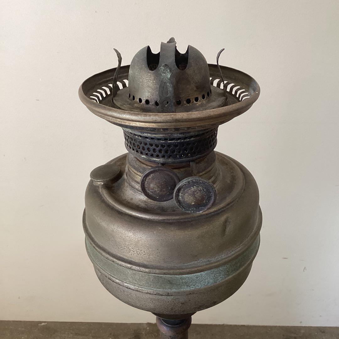 アンティークのオイルランプ 座敷ランプ　洋燈　明治　大正　真鍮製　当時物　希少