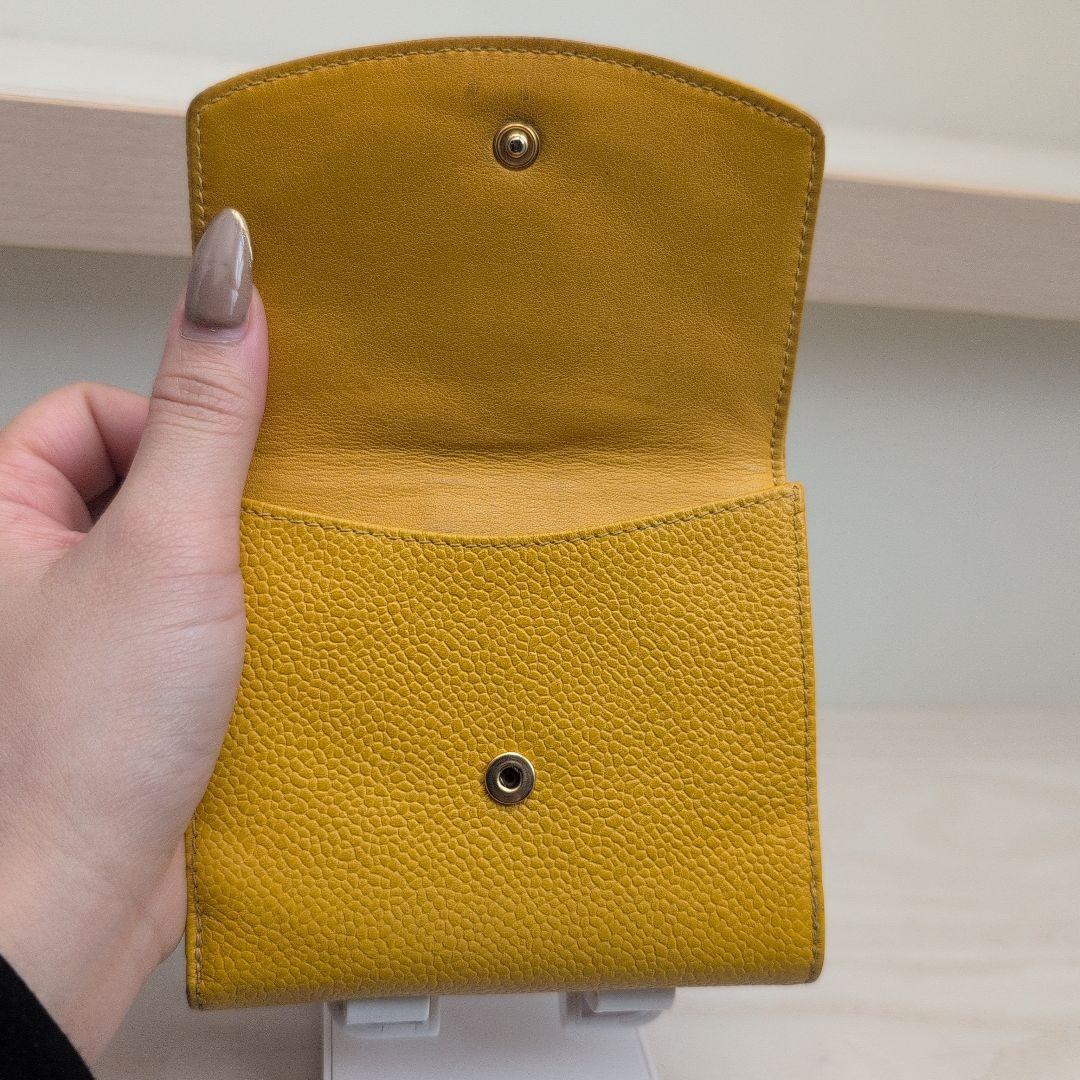 CHANEL イエロー 二つ折り財布