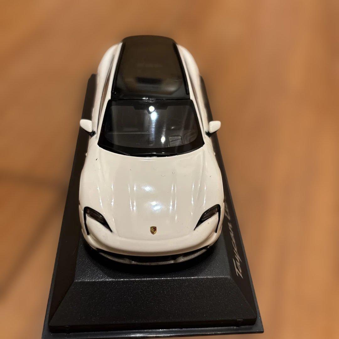 【世界800台限定・非売品】ポルシェ タイカン L-BANK特注 1/43