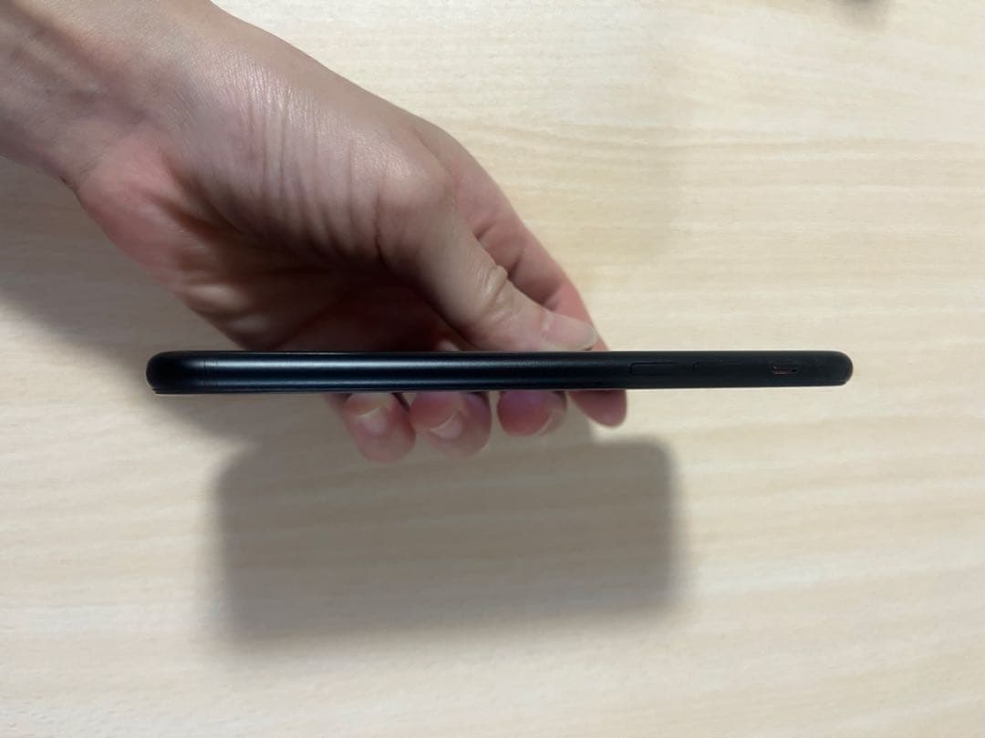 iPhone SE2 ブラック 本体